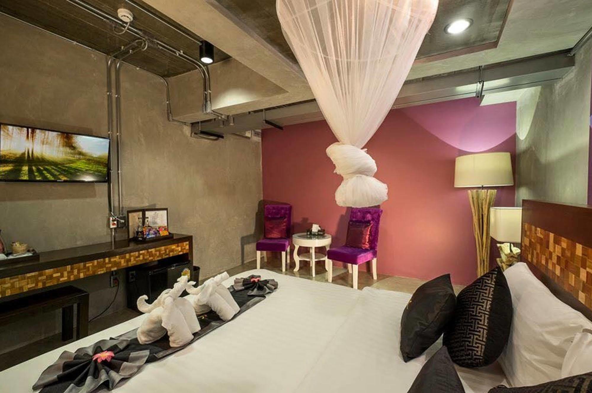 Hotel Thapae Loft Chiang Mai Exterior foto