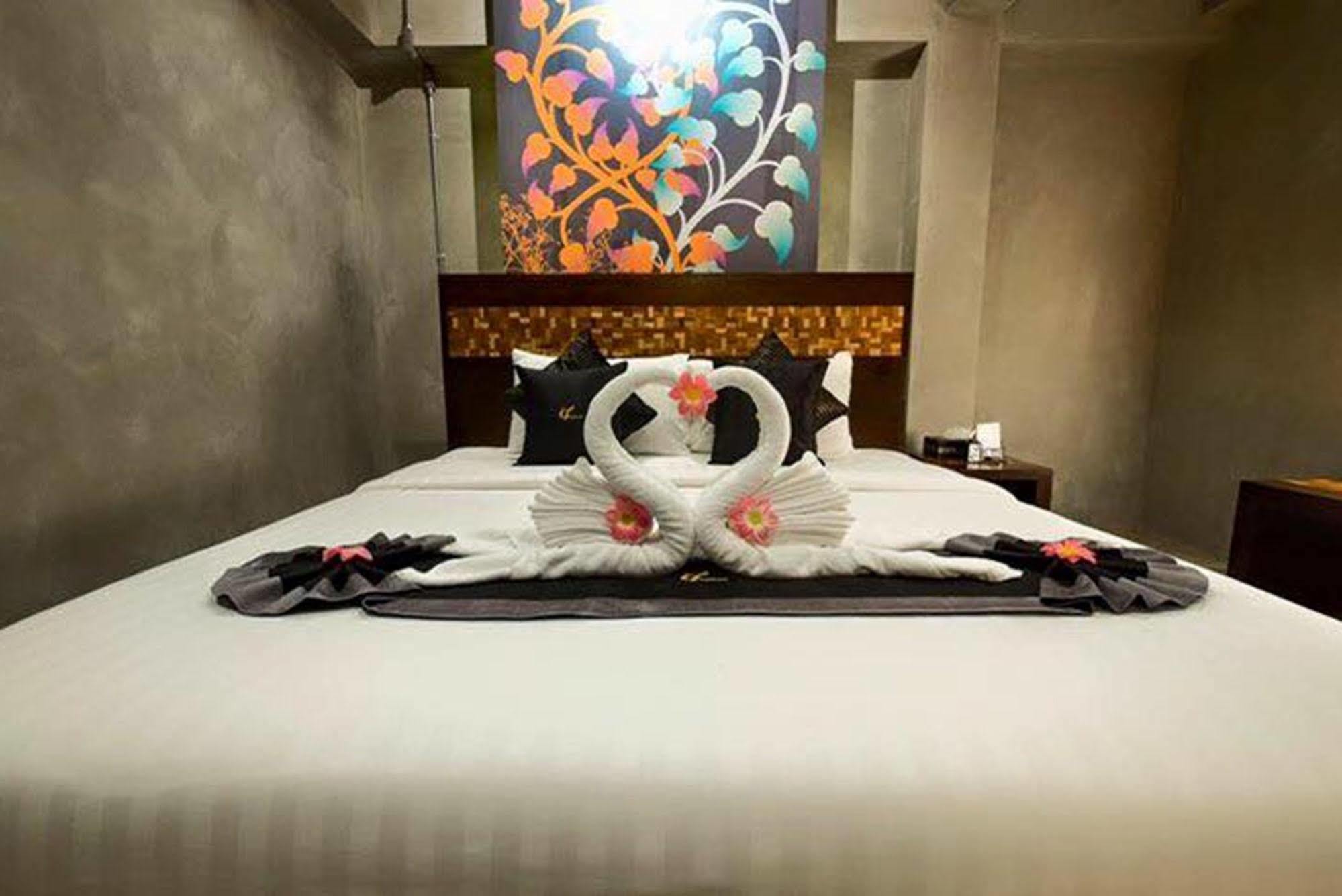Hotel Thapae Loft Chiang Mai Exterior foto