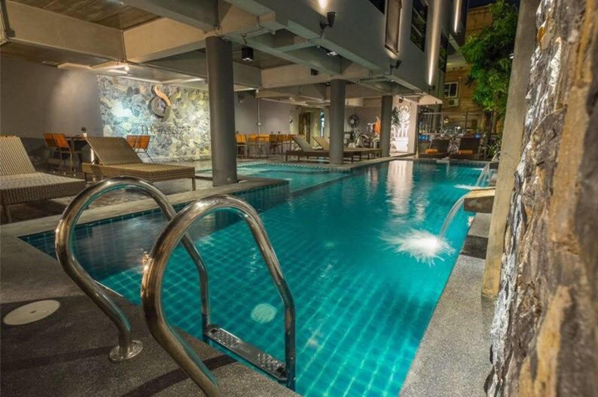 Hotel Thapae Loft Chiang Mai Exterior foto